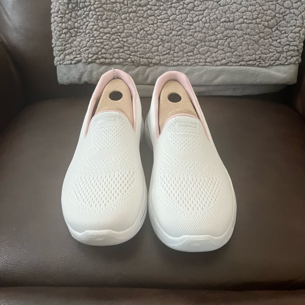 Sketchers Arch Fit GO Walk